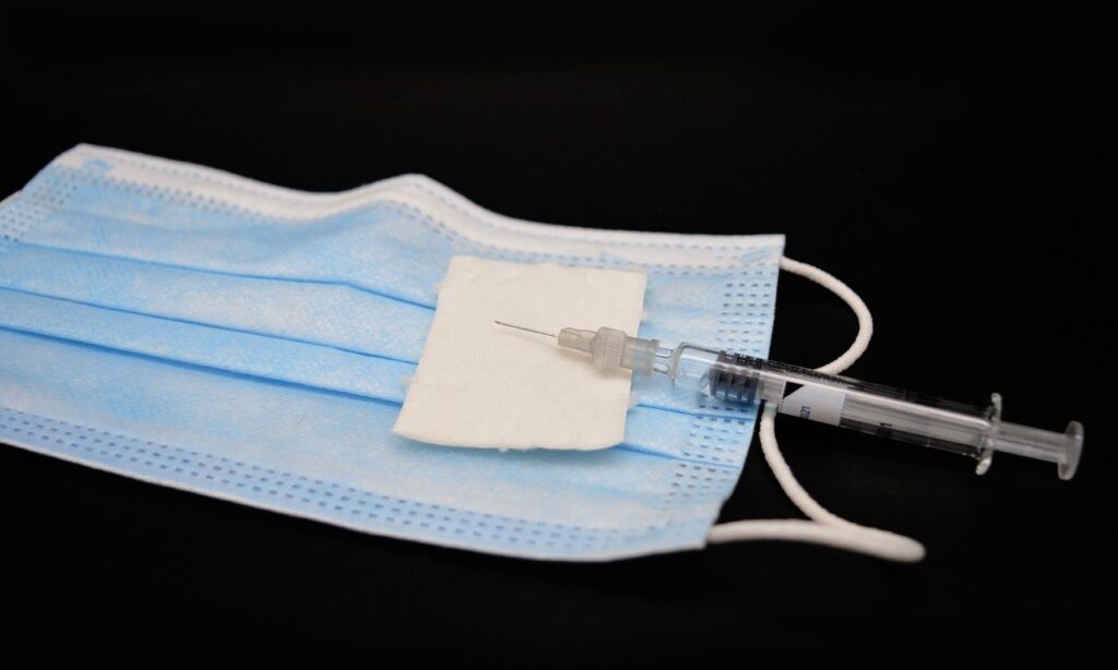 mask, mouth and nose protection, syringe-6018255.jpg