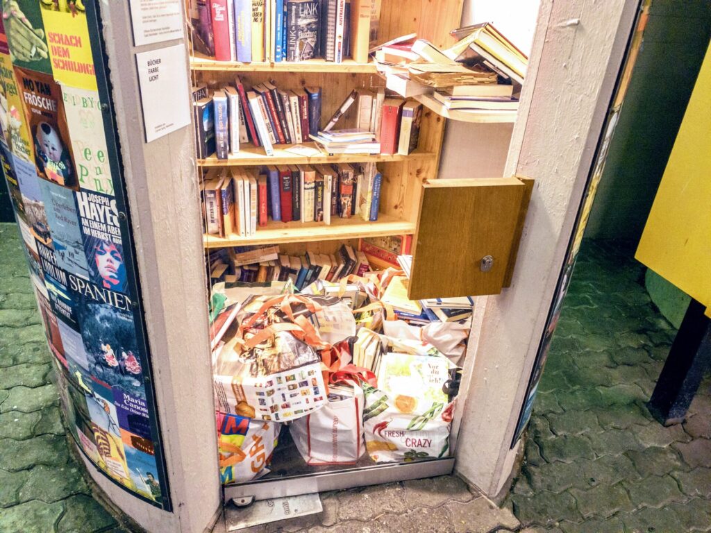 offener Bücherschrank Marktplatz Weinfelden