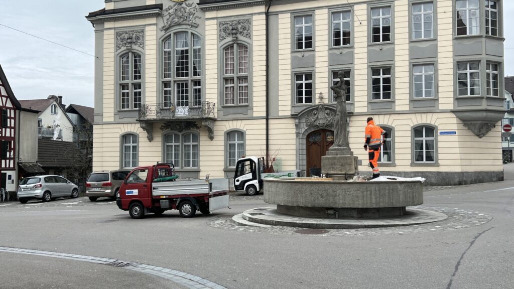 Thomas-Bornhauser-Brunnen in Weinfelden Ostern 2022