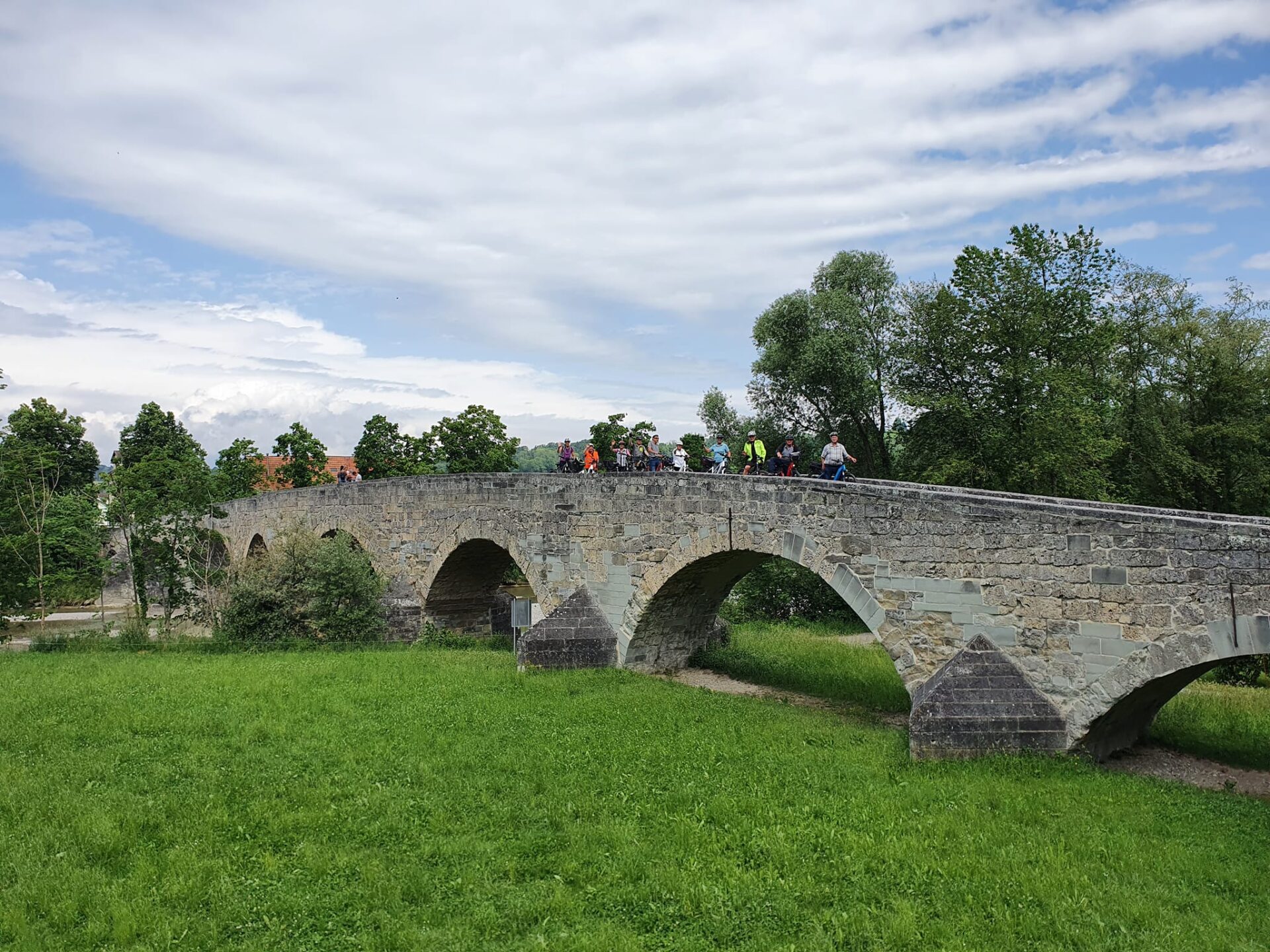 TCS Regionalgruppe Weinfelden die Gruppen-E-Bike Rundfahrt Velo Schwarz Weinfelden Wyfelder