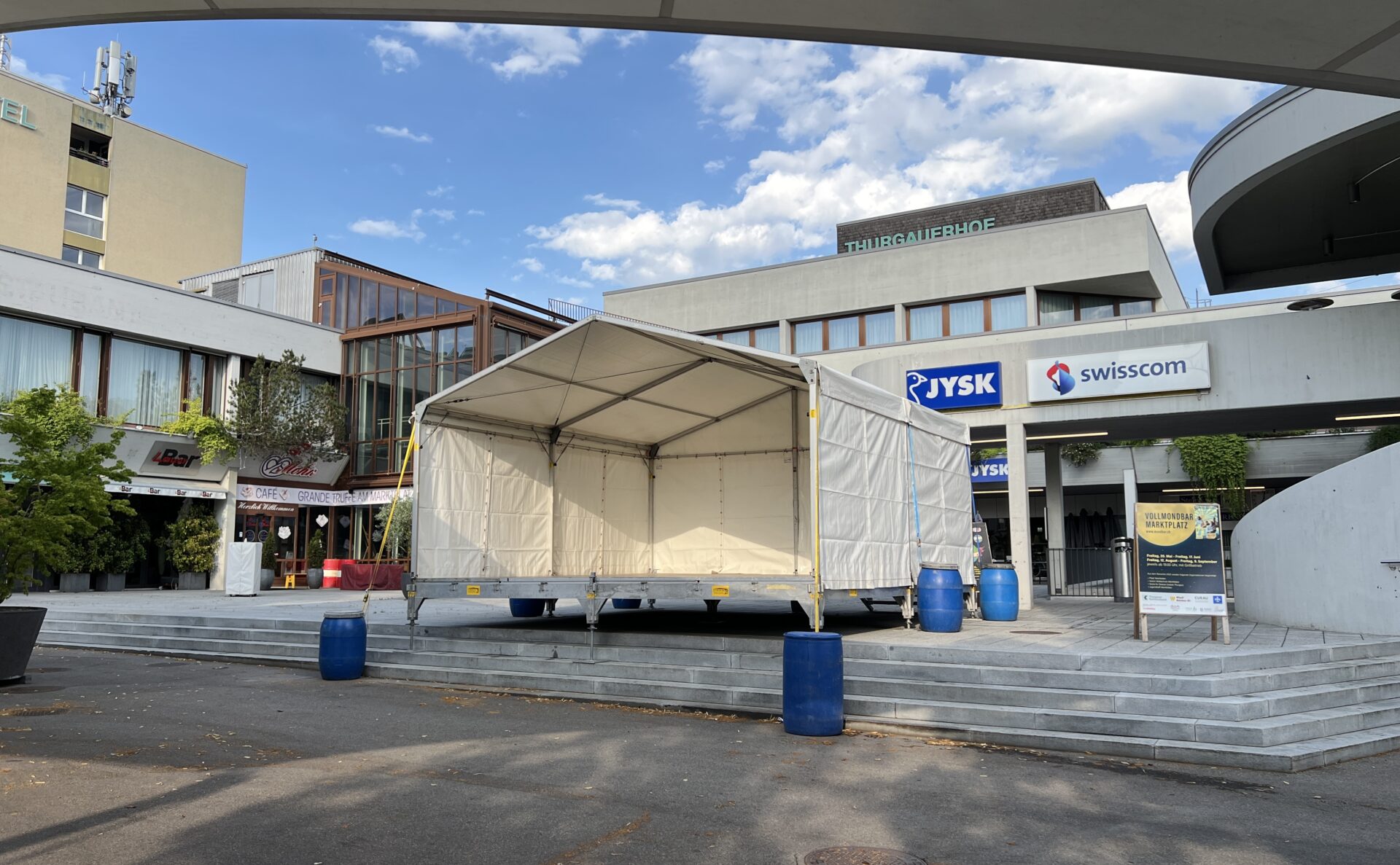 bühne auf marktplatz weinfelden