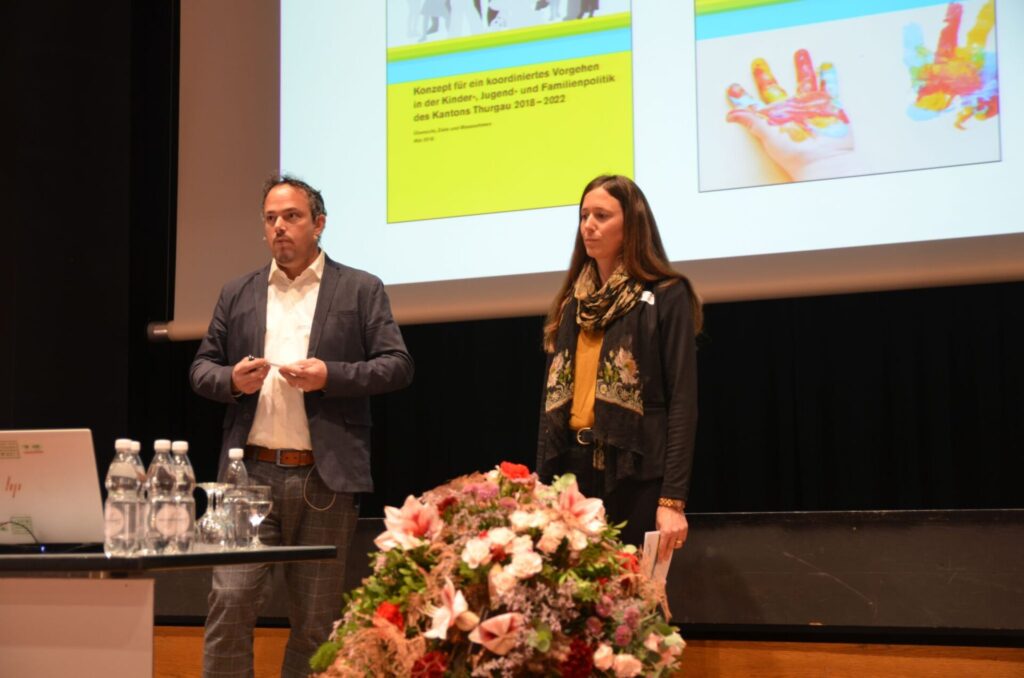 Die Organisatoren Pascal Mächler und Jasmin Gonzenbach-Katz von der Fachstelle für Kinder-, Jugend- und Familienfragen