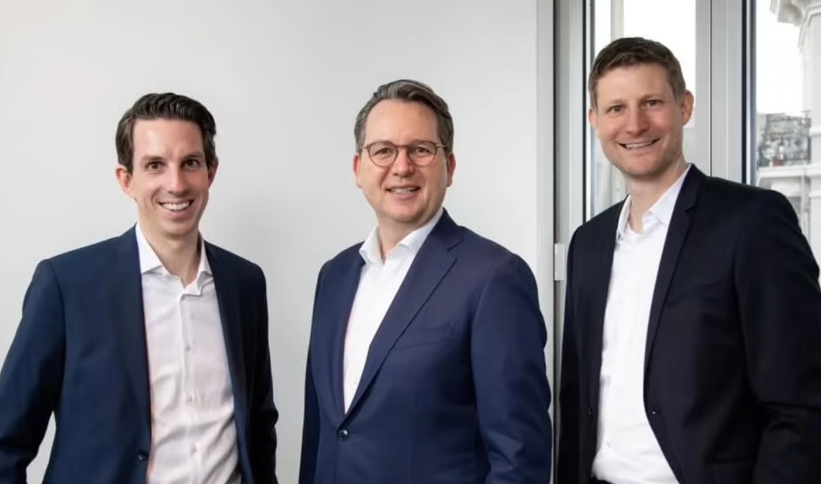 Bei der Geschäftsleitung herrscht Grund zur Freude. Foto- Twint
