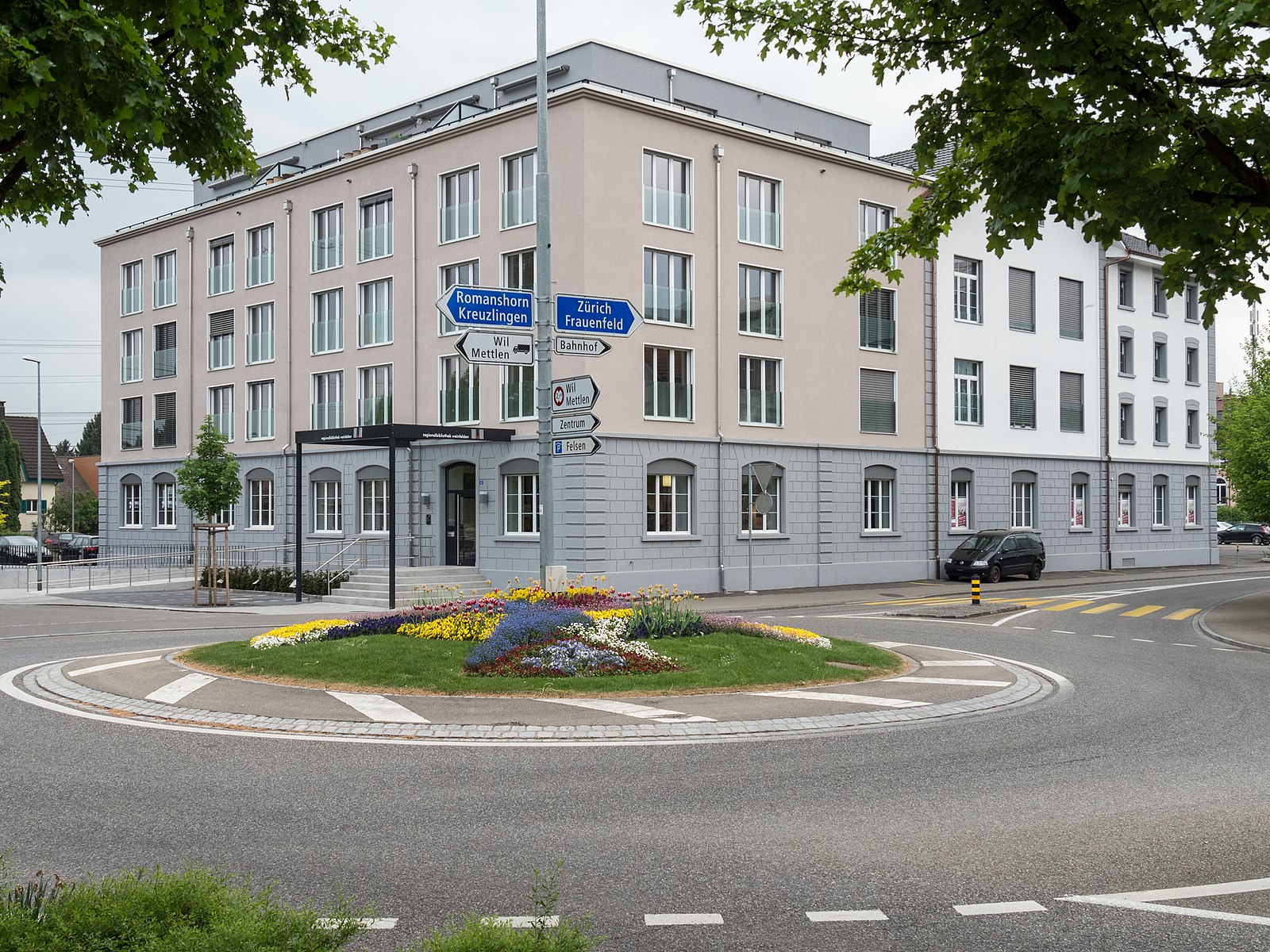 1600px-Regionalbibliothek_Weinfelden