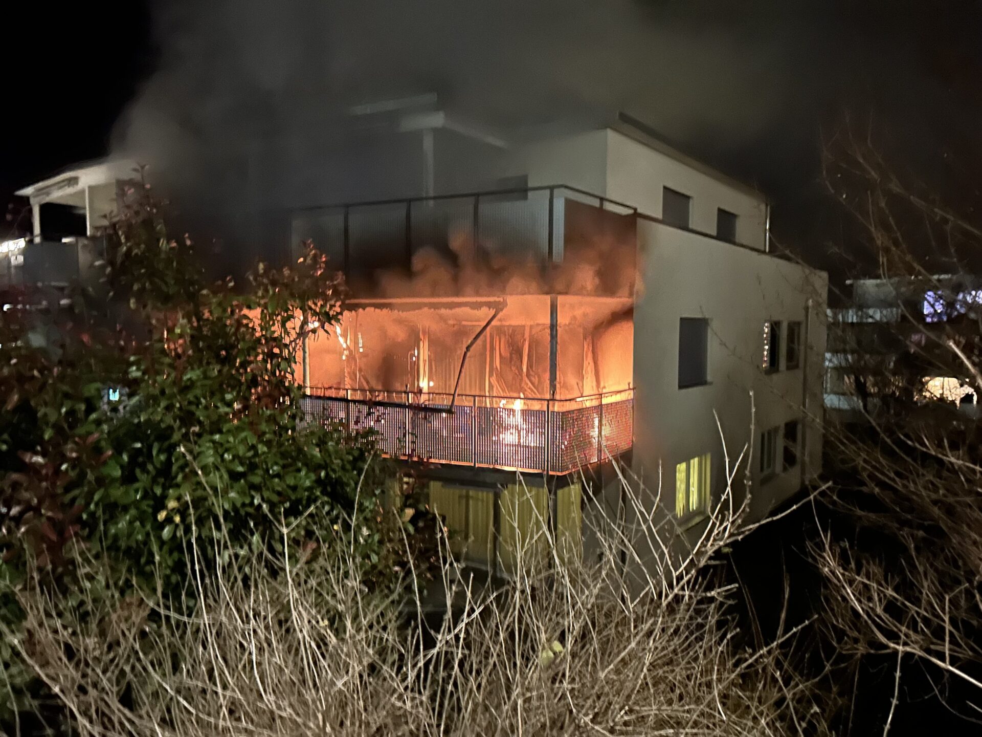 Beim Brand auf einem Balkon in Tägerwilen wurde niemand verletzt. (Bild: Kantonspolizei Thurgau)