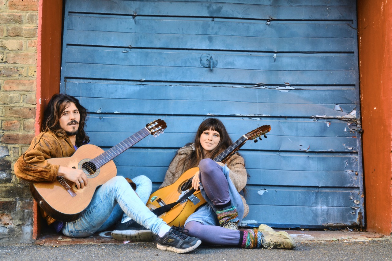 Zurito klingt wie Pace de Lucia, Jimi Hendrix, Carlos Santana, Slash, The White Stripes und Gipsy Kings in einem.