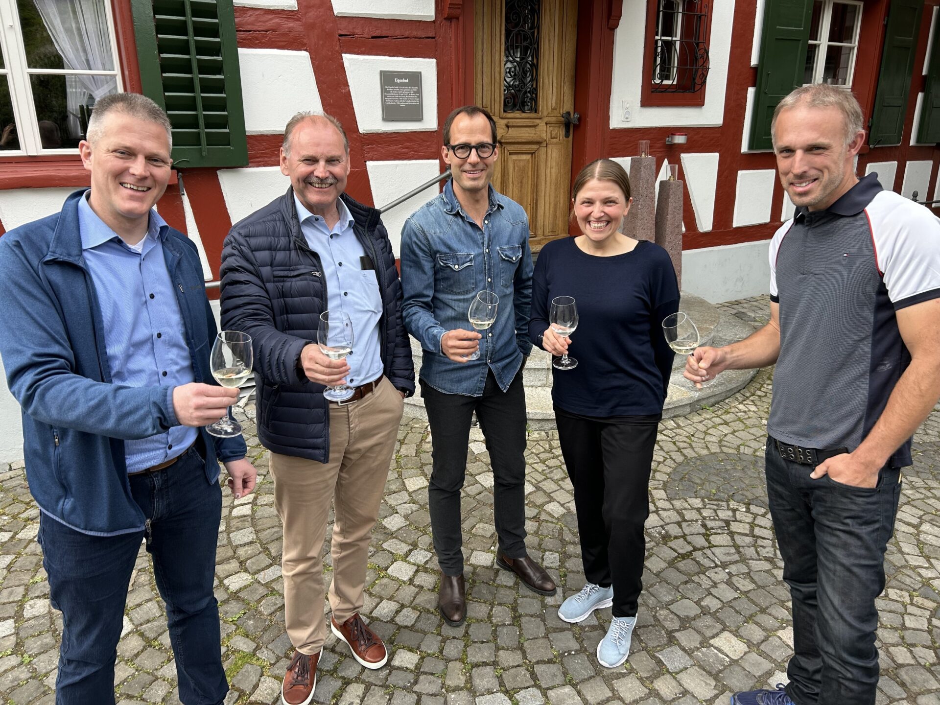 Teile des OKs: Valentin Hasler (Stadtrat), Max Vögeli (OK-Präsident), Johannes Meier (Winzer), Sabrina Bornhauser (Gastronomin), Michael Burkhart (Winzer) Auf dem Bild fehlen: Beat Ziwica (Winzer), Max Zahnd (Winzer), Nicole Lehmann (Sekretariat), Alois Wehrle (Kasse)