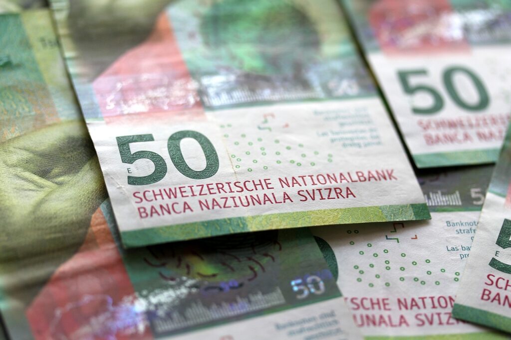 money, cash, bank notes-6503782.jpg