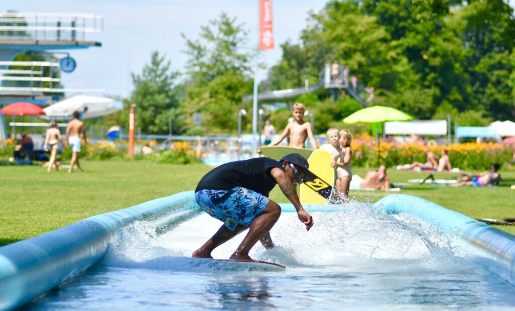 Weinfelden feierte ein verlängertes Wochenende am Wasser: Der «Tag des freien Bades» im Thurbad wurde aufgrund des Wetters verschoben und fand nun am 27. und 28. Juli statt.