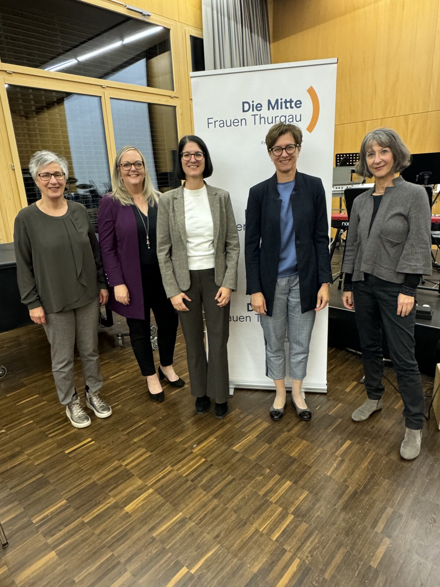 v.l.n.r. Anne Varenne (Moderation), Fabienne Egloff Gemeinderätin Mammern, Regine Siegenthaler Stadträtin Frauenfeld, Monika Knill alt Regierungsrätin, Regina Hiller Schulpräsidentin Arbon.