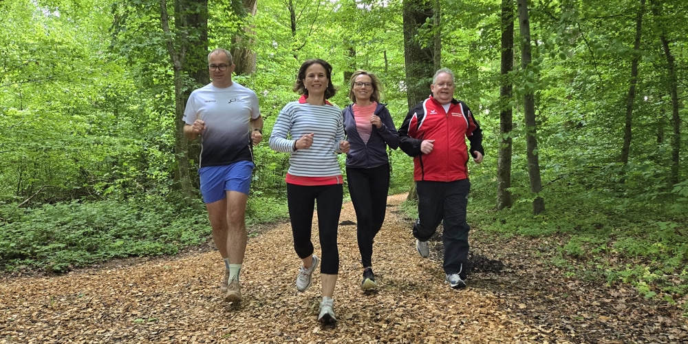 Regierungsrat Urs Martin, Regierungsrätin Denise Neuweiler, Judith Hübscher Stettler, Ressortleitern und Kantonale Beauftragte für Gesundheitsförderung, Prävention und Sucht sowie Thomas Niederberger, Stadtpräsident von Kreuzlingen und Präsident des Verbandes Thurgauer Gemeinden.