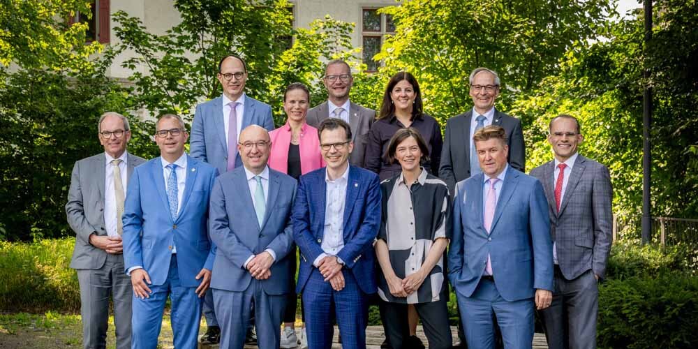 Der Regierungsrat des Kantons Thurgau empfing seine Kolleginnen und Kollegen aus dem Kanton St. Gallen im Schloss Arbon.