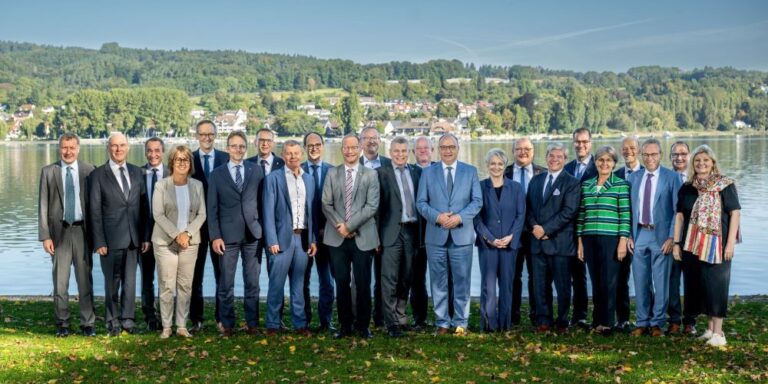 Heute trafen sich Mitglieder sämtlicher Kantonsregierungen im Rahmen der KdK-Plenarversammlung in Steckborn.