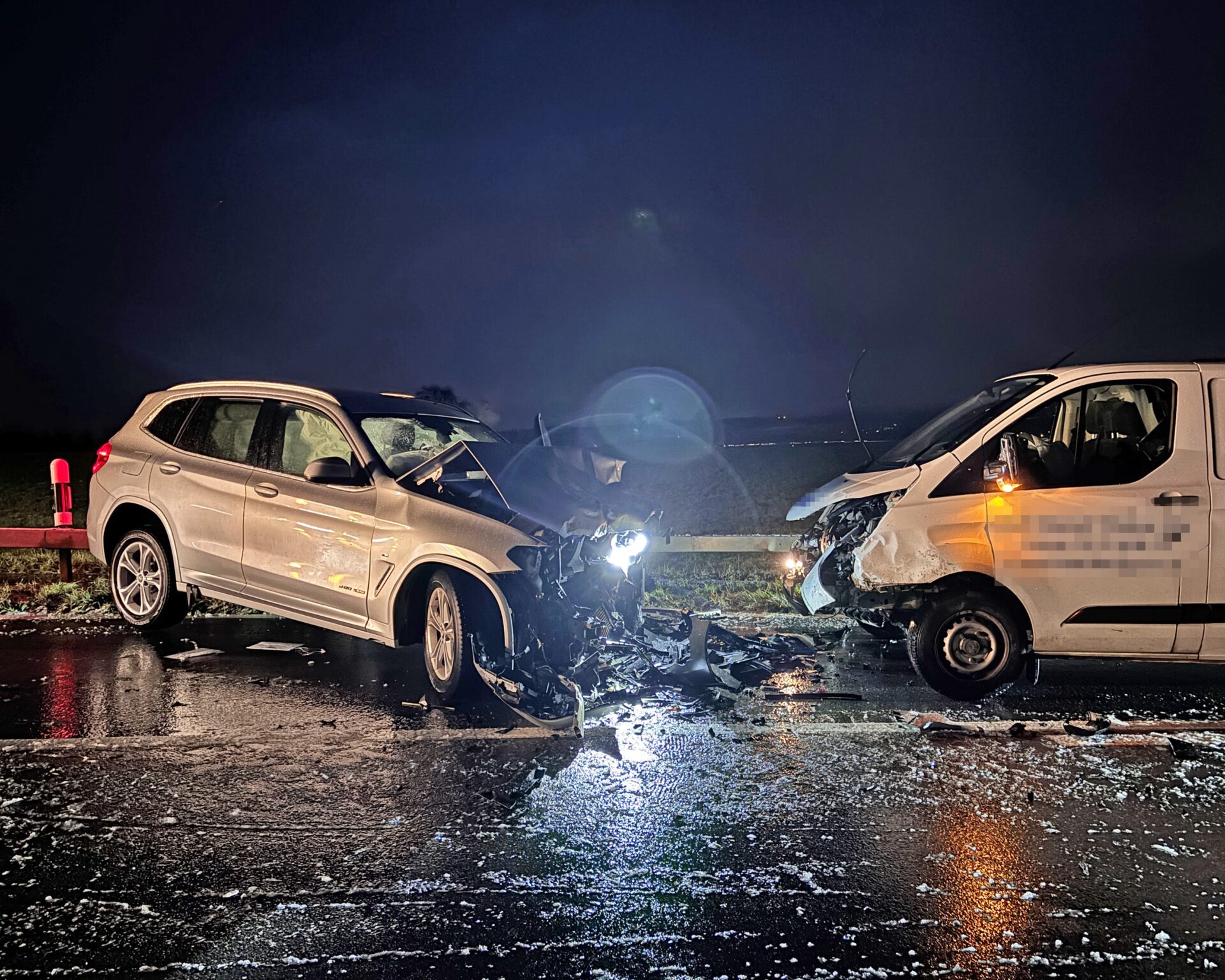 An beiden Fahrzeugen entstand Totalschaden. (Bild- Kantonspolizei Thurgau)